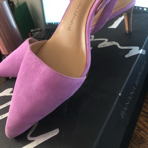 Beautiful Banana Republic heels - Picture 4 of 10